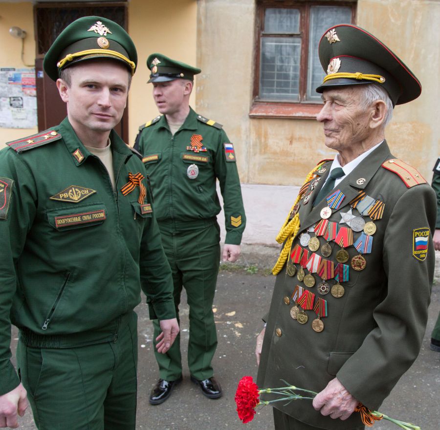 Уральские военные провели концерт под окнами для ветерана в Нижнем Тагиле -  Новости Свердловской области - Информационный портал Свердловской области